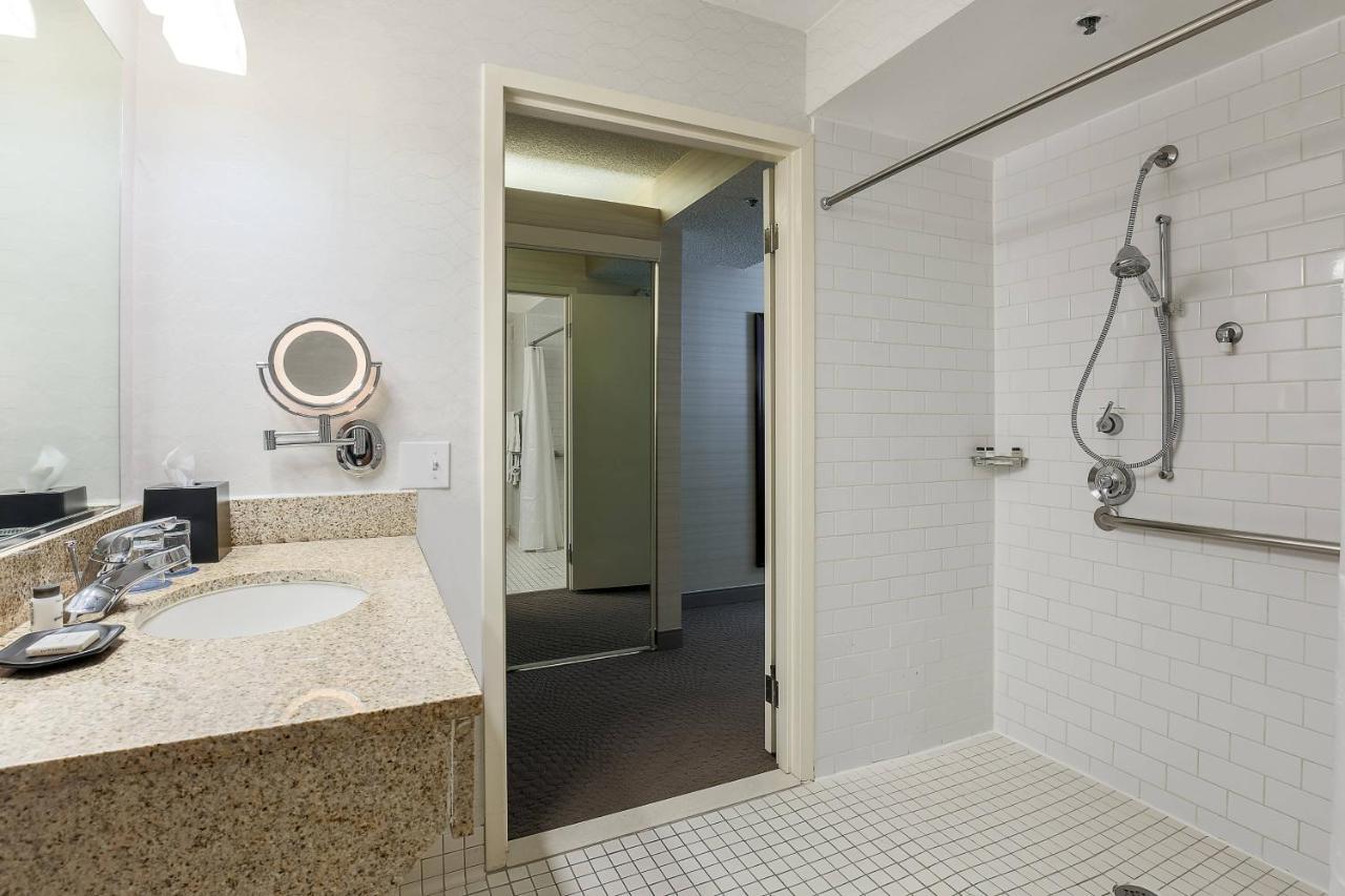 Sheraton San Jose Милпитас Екстериор снимка