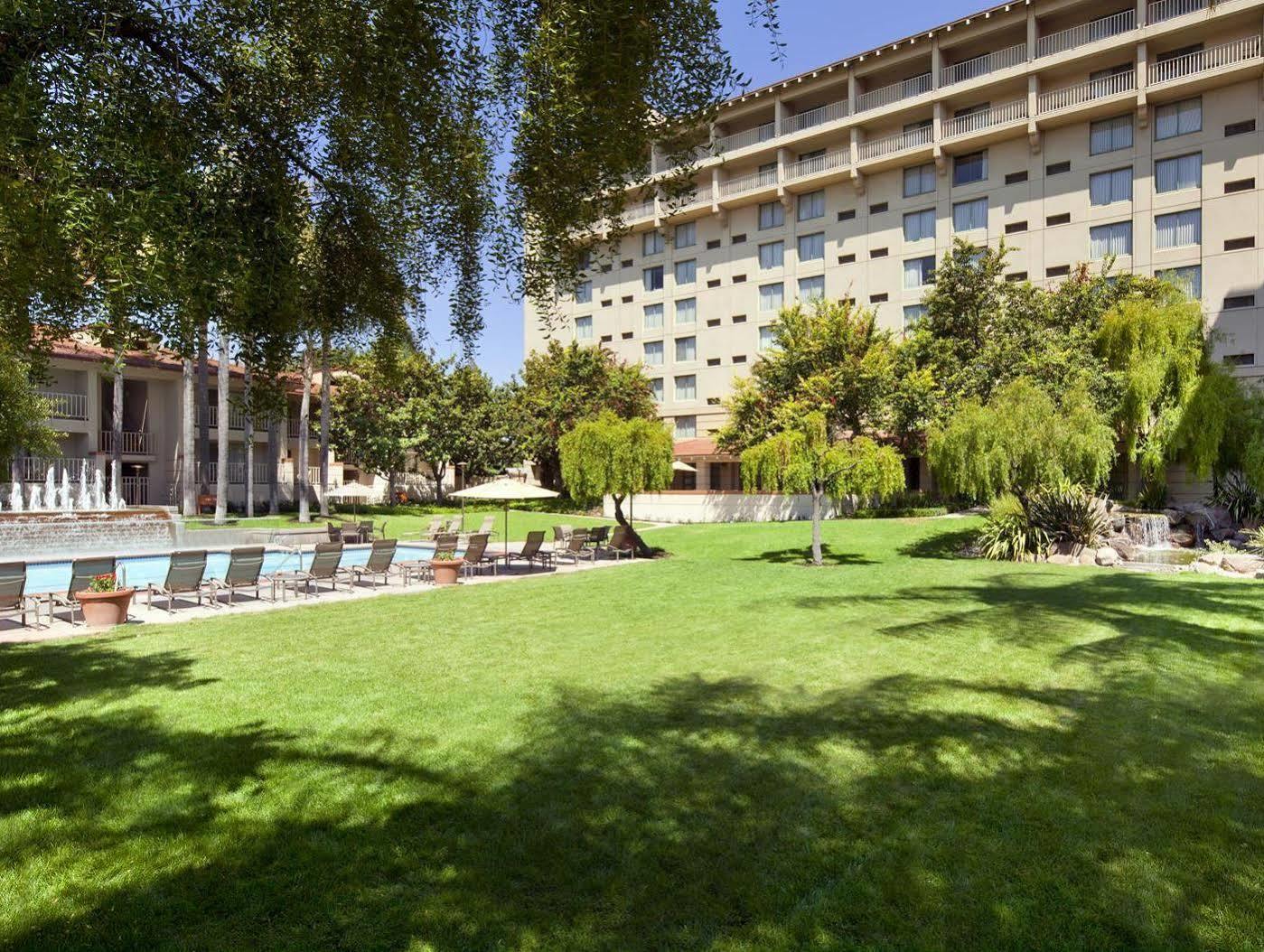 Sheraton San Jose Милпитас Екстериор снимка