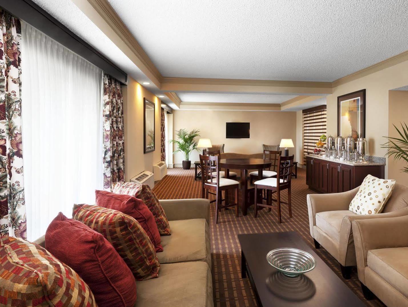 Sheraton San Jose Милпитас Екстериор снимка