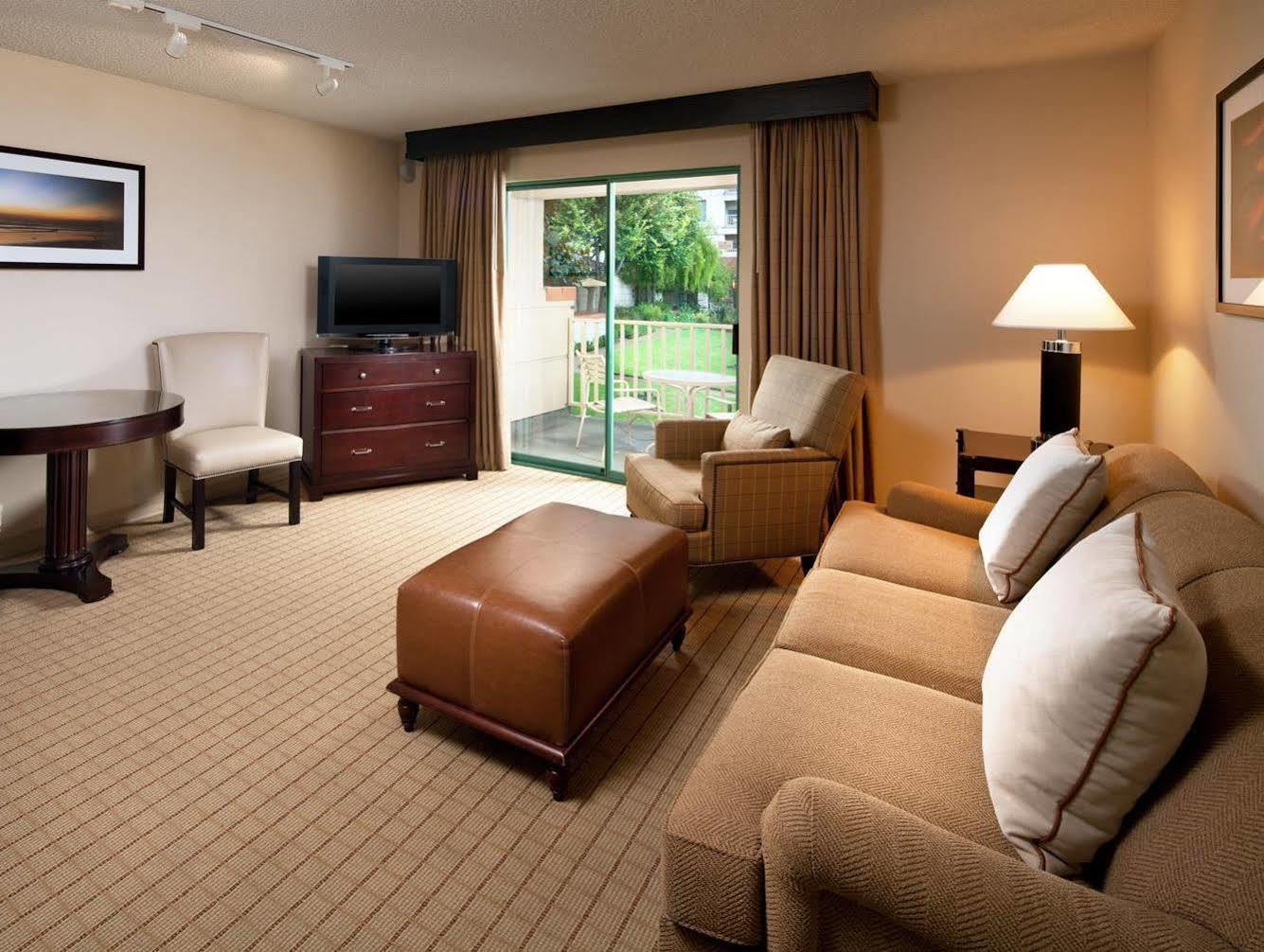 Sheraton San Jose Милпитас Екстериор снимка